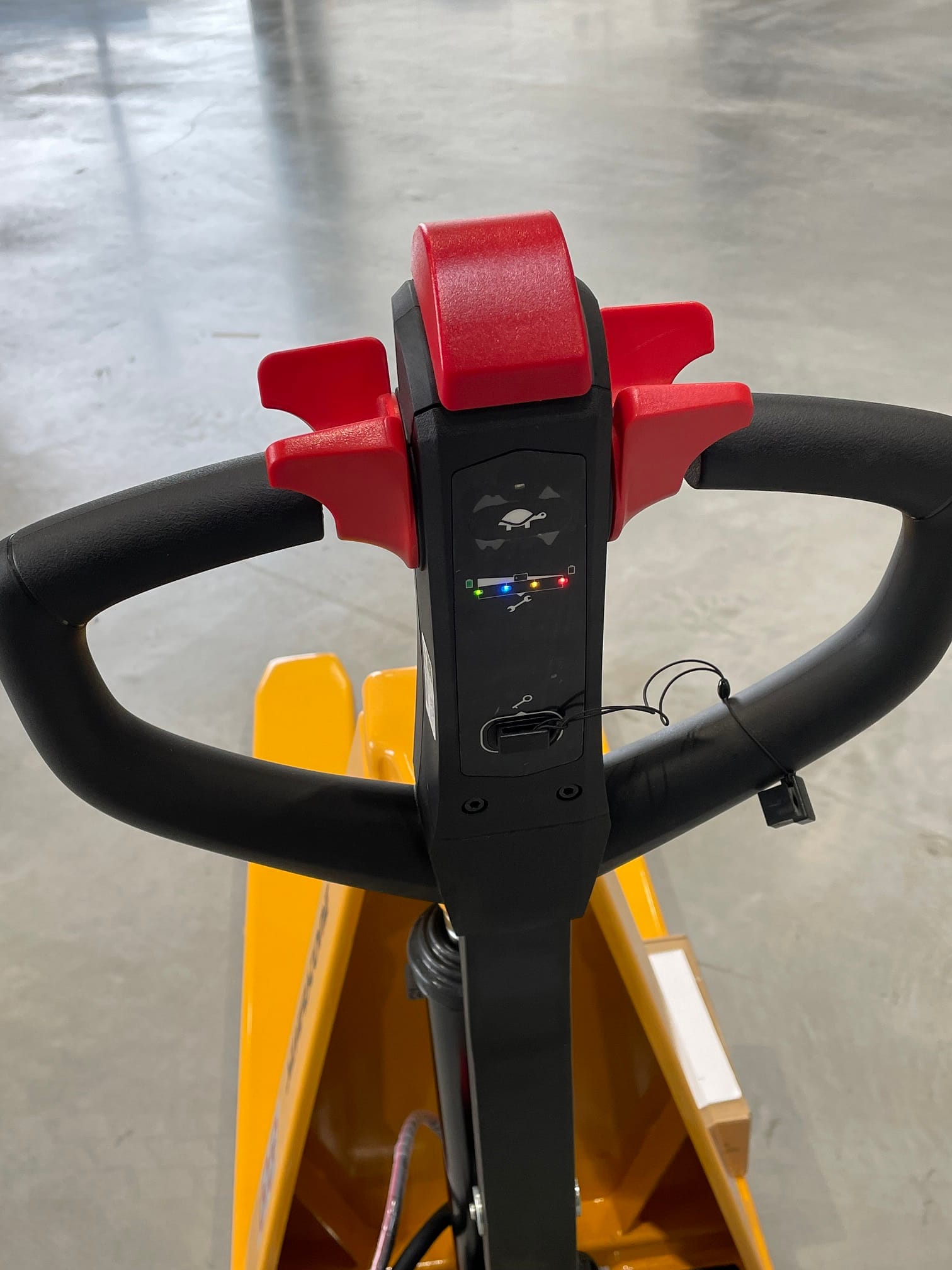 Silverstone saxlyft med elektrisk drivning samt lyft FE1056 bild 5